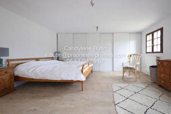 Maison DE VILLAGE DE PIERRES GRAND GARAGE ET JARDIN