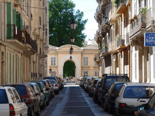 Location Local commercial 97.2 m² - 6 RUE GIMELLI Toulon 83000