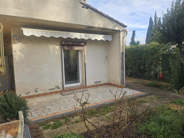 Camaret-sur-Aigues (84850) Studio Meublé RDC avec Parking privatif