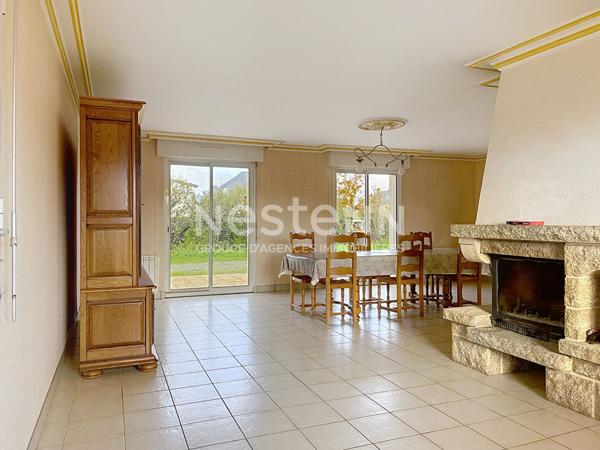 Maison familiale avec 1850m² de terrain à vendre à proximité du centre de Noyal-Muzillac