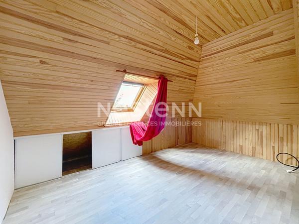 Maison familiale avec 1850m² de terrain à vendre à proximité du centre de Noyal-Muzillac