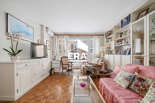 SQUARE DES MUSICIENS - 2 Pieces 45 M2 - 550.000€