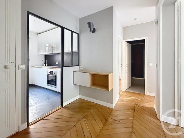 Appartement F3 à vendre  3 pièces - 62,22 m 2   PARIS  - 75018