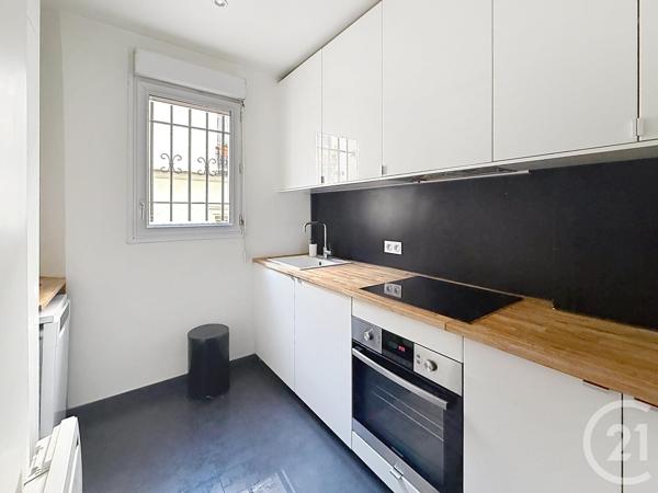 Appartement F3 à vendre  3 pièces - 62,22 m 2   PARIS  - 75018