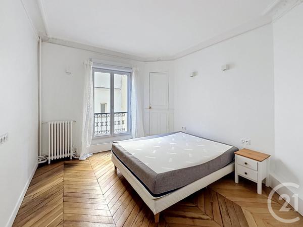 Appartement F3 à vendre  3 pièces - 62,22 m 2   PARIS  - 75018