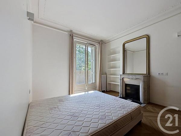 Appartement F3 à vendre  3 pièces - 62,22 m 2   PARIS  - 75018