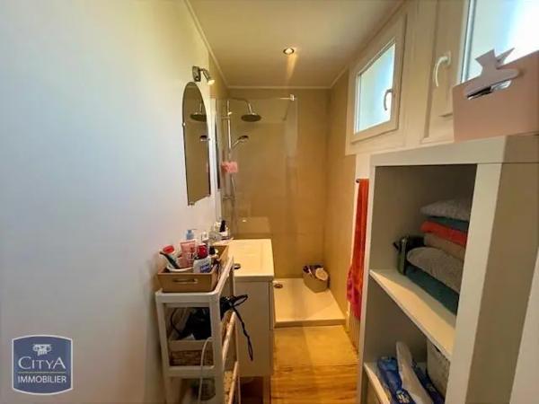 Maison à louer 4 pièces 78.9m² Aix-en-Provence (13100)