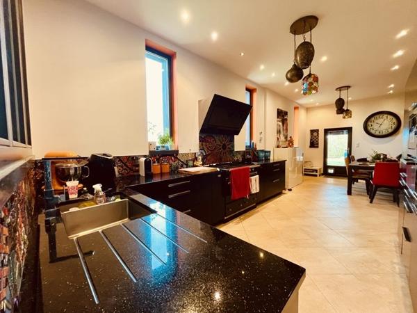 Maison à vendre |  Cersay |  9 pièces | 326 m²