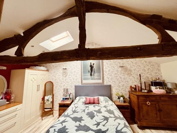 Maison à vendre |  Cersay |  9 pièces | 326 m²