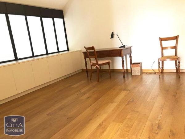 Location appartement Bourges (18000) 5 pièces 246.07m²