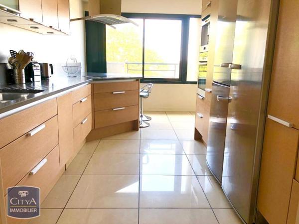 Location appartement Bourges (18000) 5 pièces 246.07m²