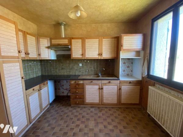 Maison individuelle 6 pièces avec beau potentiel – 125 000 €