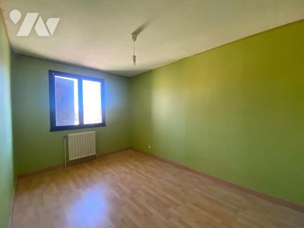 Maison individuelle 6 pièces avec beau potentiel – 125 000 €