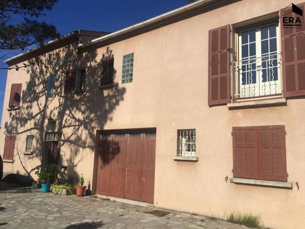 LOCATION d'un appartement F6 (135 m²) à BORGO