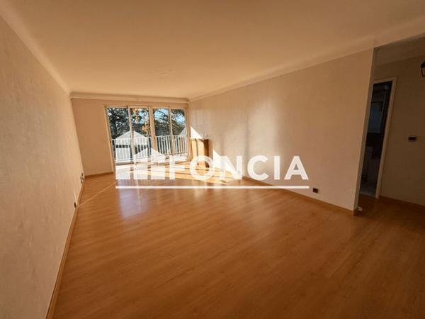 Location Appartement 3 pièces 76.55 m² - Pau 64000