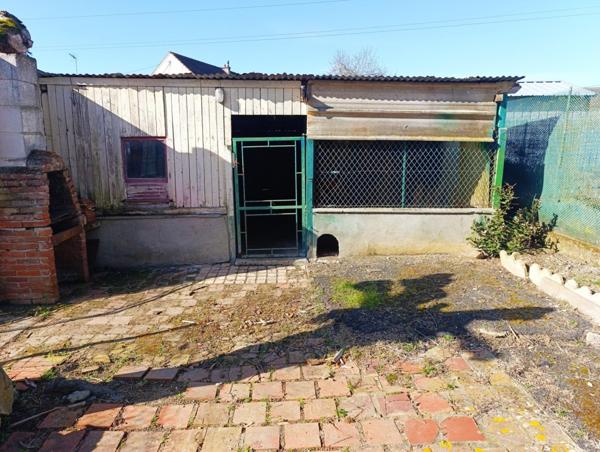 Maison 4 pièces – 82 m² – 3 chambres – Garages, atelier – Fort potentiel