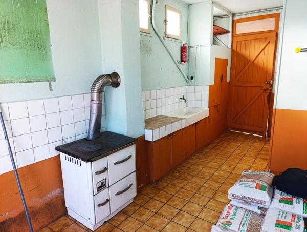 Maison 4 pièces – 82 m² – 3 chambres – Garages, atelier – Fort potentiel