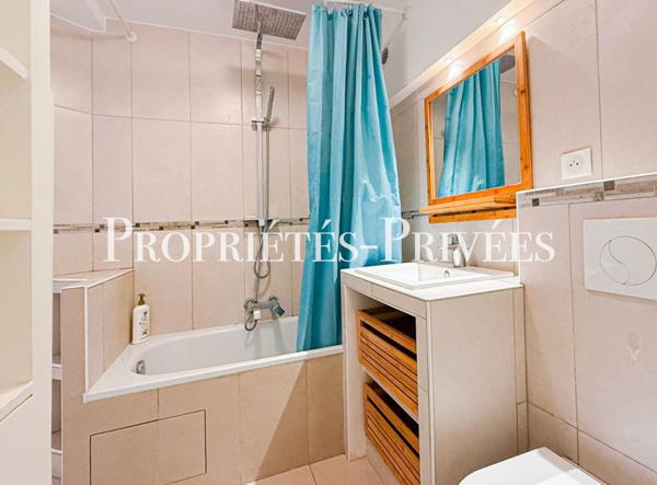 Appartement de 58 m² en souplex - Paris 10e
