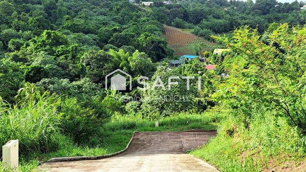 Terrain viabilisé 908 m² – Vue campagne – Lotissement calme de 5 parcelles.