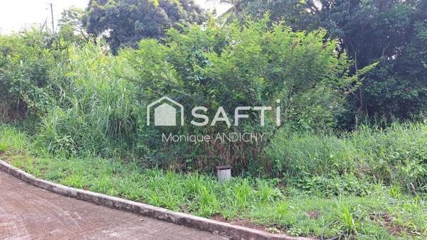 Terrain viabilisé 908 m² – Vue campagne – Lotissement calme de 5 parcelles.