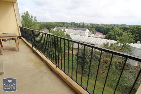 Appartement à louer 2 pièces 39.6m² Chartres (28000)