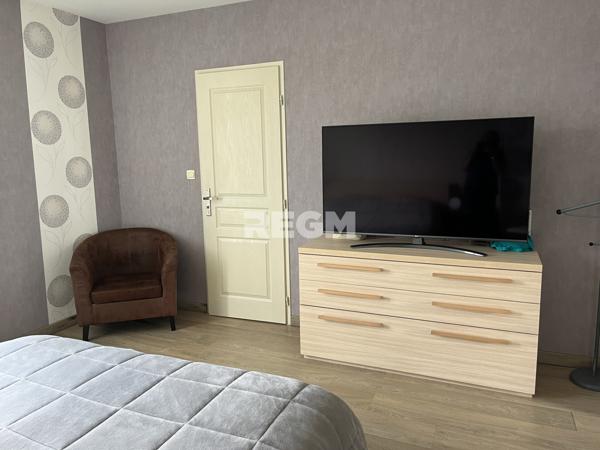 Milly-la-Forêt (91490) Maison familiale de 215 m² dont un appartement proche Barbizon et Milly la forêt