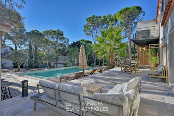 Là où le temps s’arrête, propriété de 2 maisons au coeur de la pinède