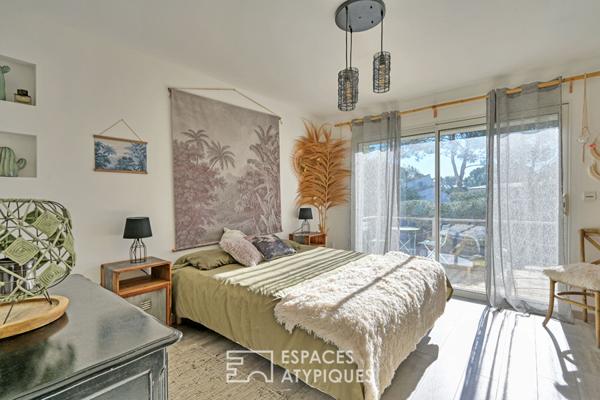 Là où le temps s’arrête, propriété de 2 maisons au coeur de la pinède