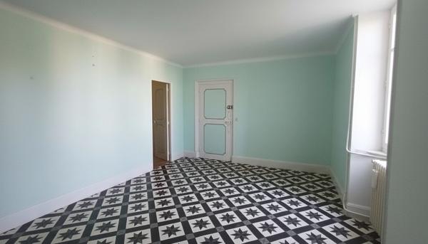 Maison de maitre à Cluis 8 pièce(s) 294 m2