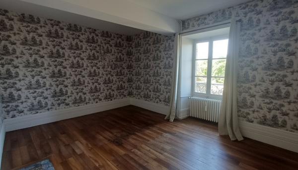 Maison de maitre à Cluis 8 pièce(s) 294 m2