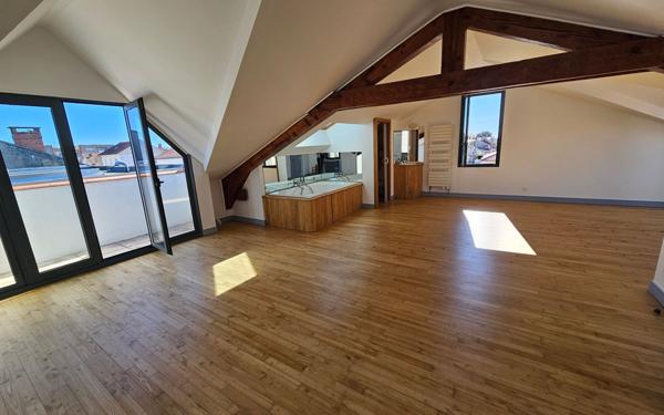 Maison à vendre    6 pièces • 240,75 m2 Toulouse