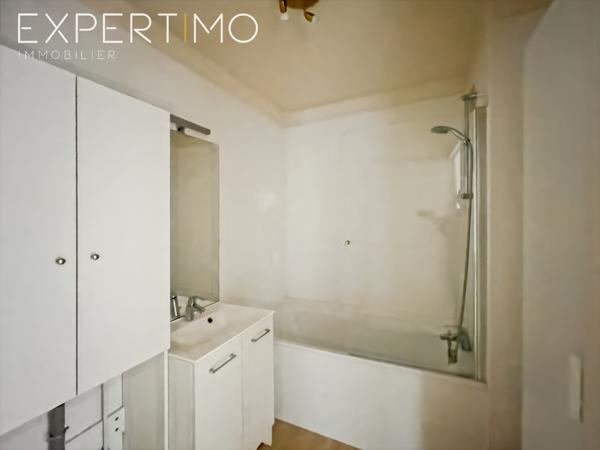 Issy-les-Moulineaux (92130) T2 52 m² avec balcon - Ile saint Germain