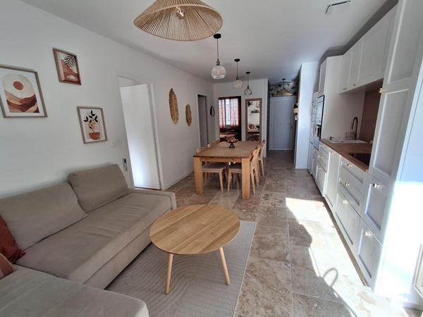11210 PORT LA NOUVELLE Appartement rénové avec cour