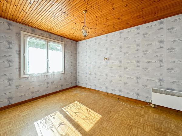 Ensemble immobilier - 1 maison + 1 longère à rénover + dépendances