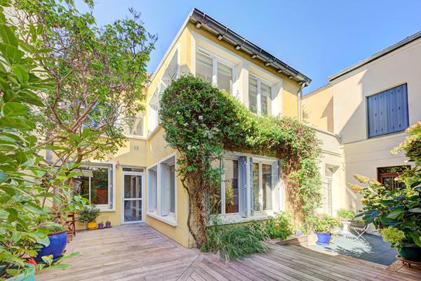 Maison Saint Germain En Laye 5 pièce(s) 87.08m2 690 000 € **  - Référence  18926