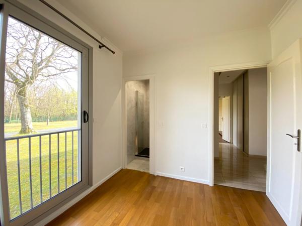 Gouvieux (60) : Sérénité et harmonie au cœur d'un écrin de verdure privé au Parc du Chaufour