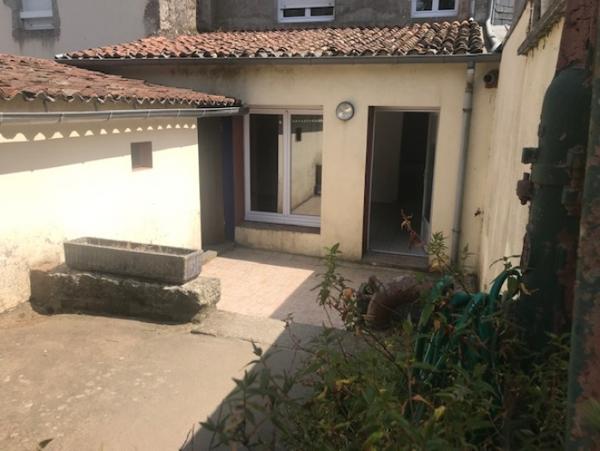 Location Maison 5 pièces Saint-Aubin-le-Cloud (79450)