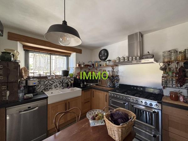 Vente / Propriété à Uzès (30700)