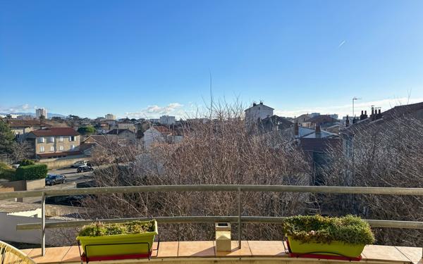 Appartement à vendre    3 pièces • 65,51 m2 Bourg-lès-Valence