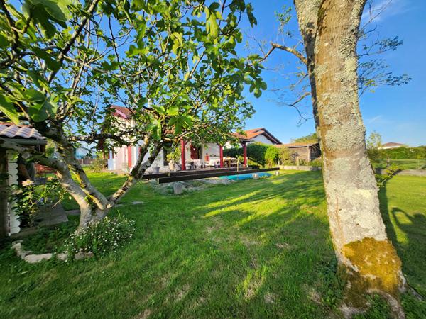 Urt - Vente Maison - rénovée - Commerces à pied