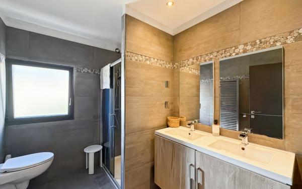 Maison à vendre    6 pièces • 153,68 m2 Septèmes-les-Vallons