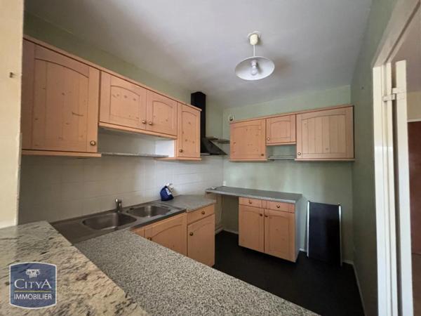 Appartement à louer 2 pièces 69.77m²