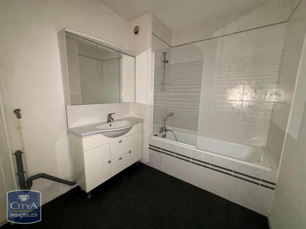 Appartement à louer 2 pièces 69.77m²