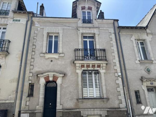 NANTES – SAINT-FÉLIX Hôtel particulier de 145,22 m² habitables sur terrain de 167 m². garage