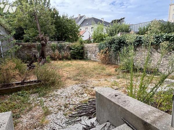 NANTES – SAINT-FÉLIX Hôtel particulier de 145,22 m² habitables sur terrain de 167 m². garage