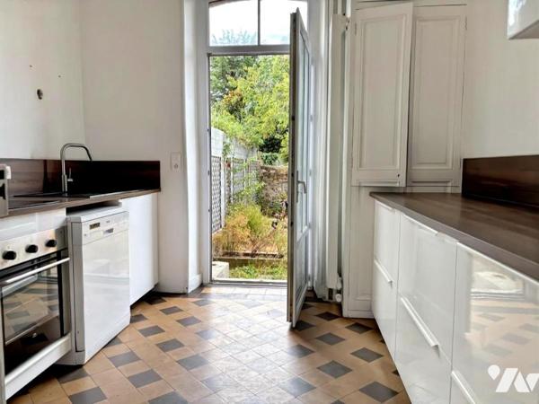NANTES – SAINT-FÉLIX Hôtel particulier de 145,22 m² habitables sur terrain de 167 m². garage