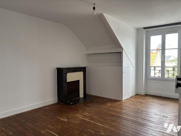 NANTES – SAINT-FÉLIX Hôtel particulier de 145,22 m² habitables sur terrain de 167 m². garage