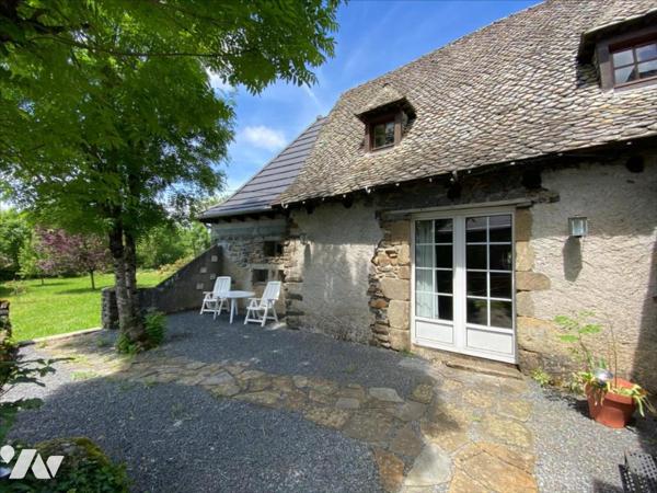 SAINT-SANTIN-CANTALES