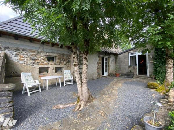 SAINT-SANTIN-CANTALES