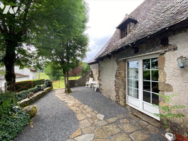 SAINT-SANTIN-CANTALES